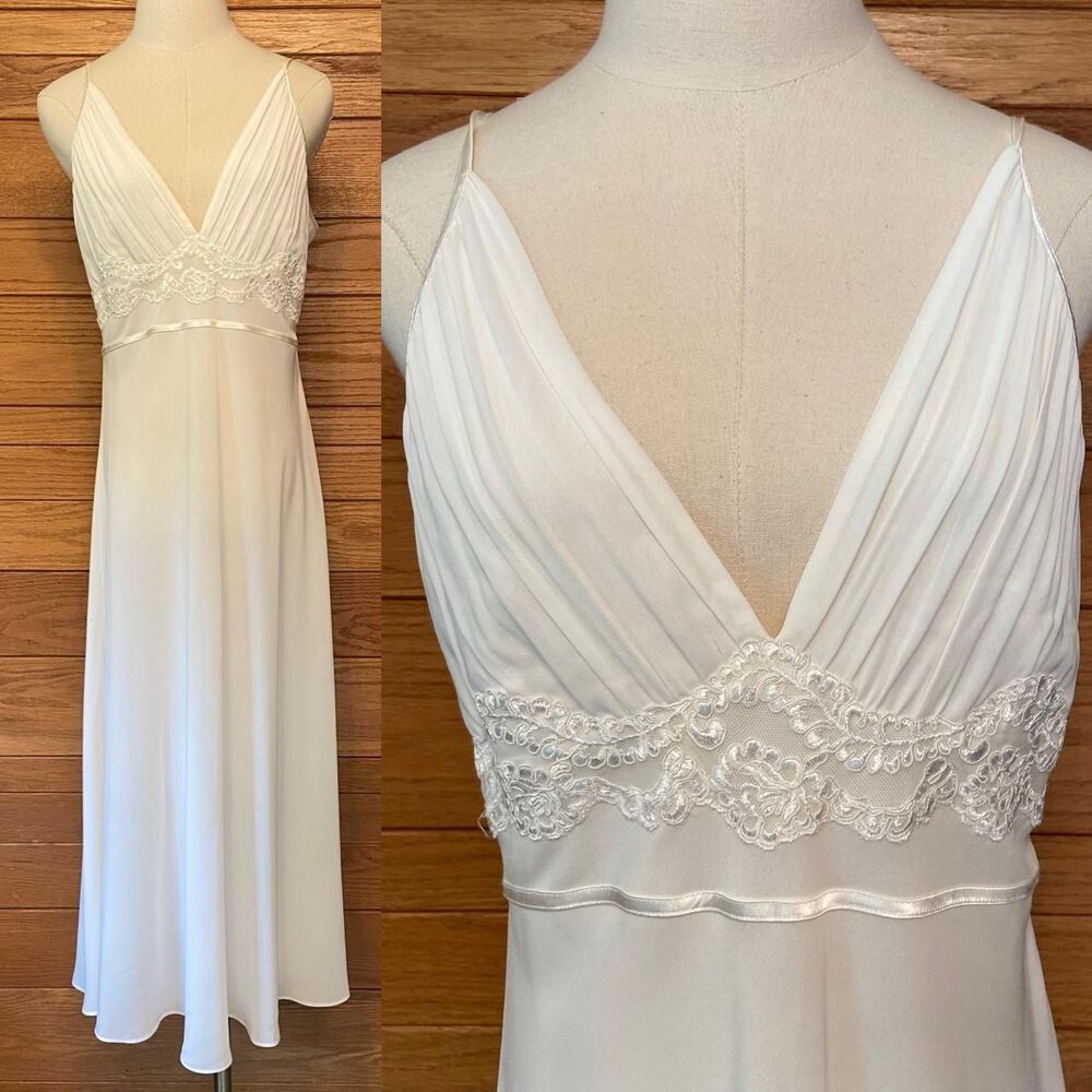 Vintage 90s Y2K Jones New York white lace trim midi slip dress nightgown